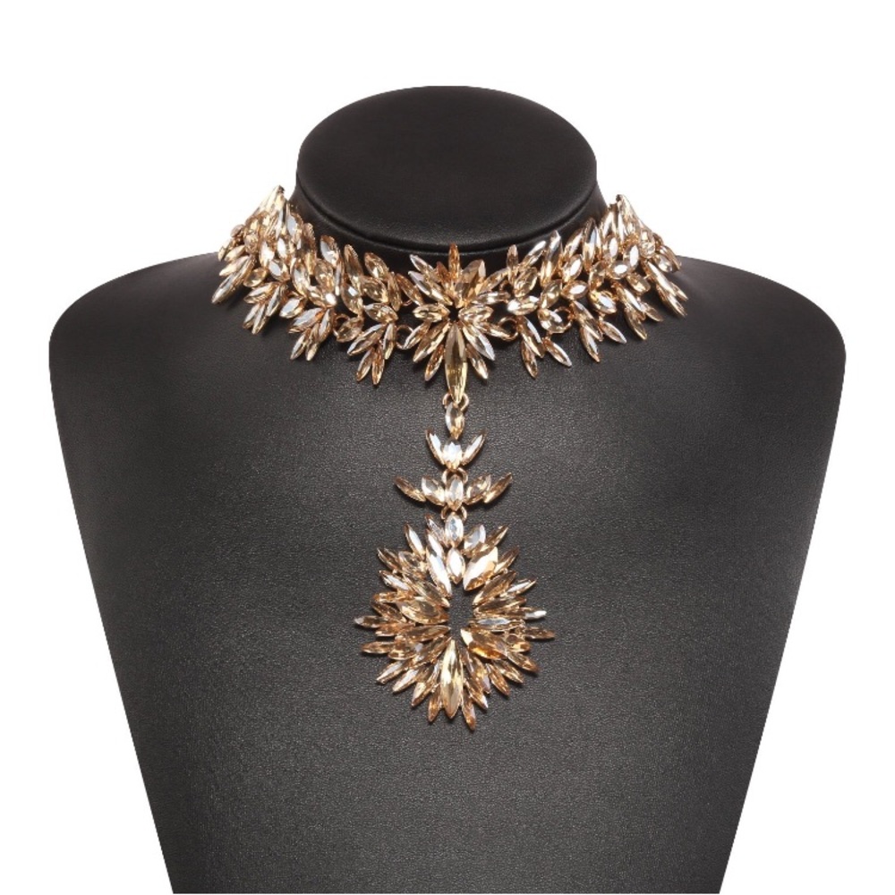👰🏽Beautiful Necklace👰🏽 - Picture 6 of 6